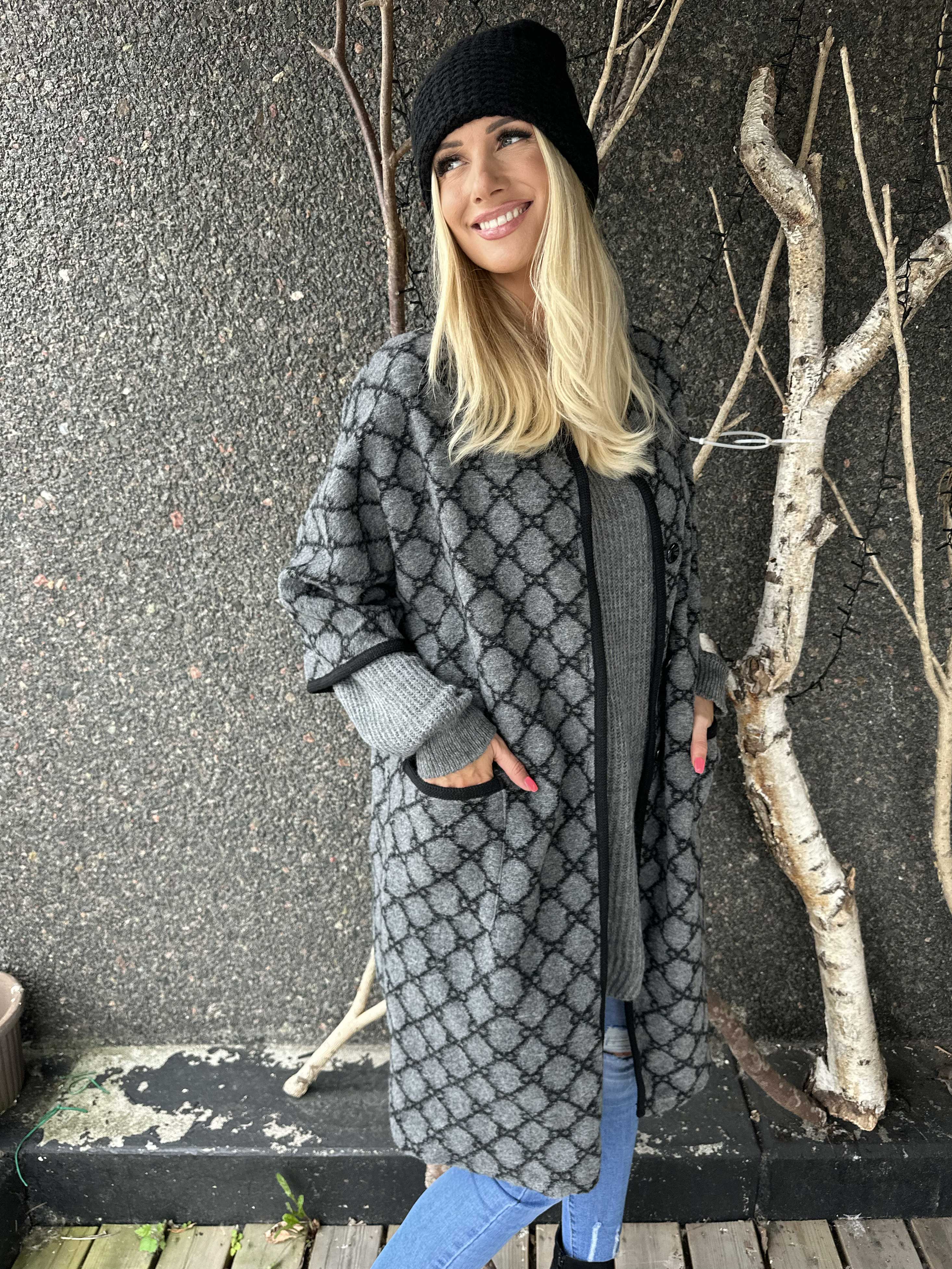 Arianna - Mönstrad kappa med ullfoder